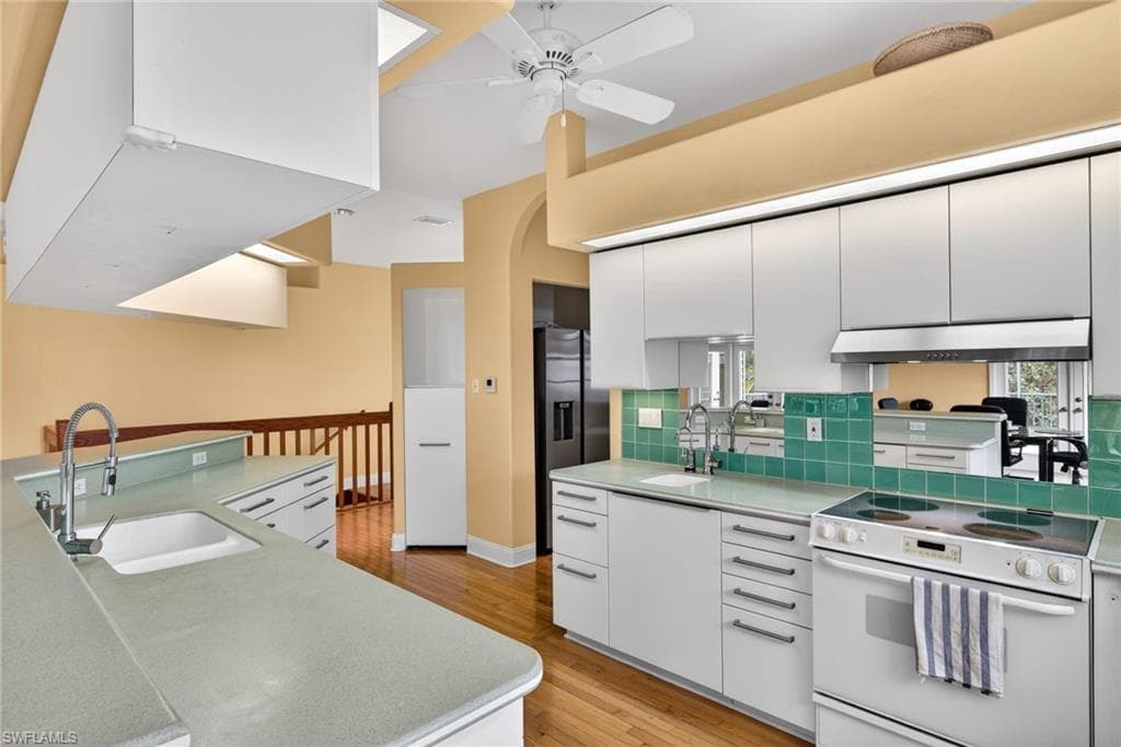 14941 Center ST-10