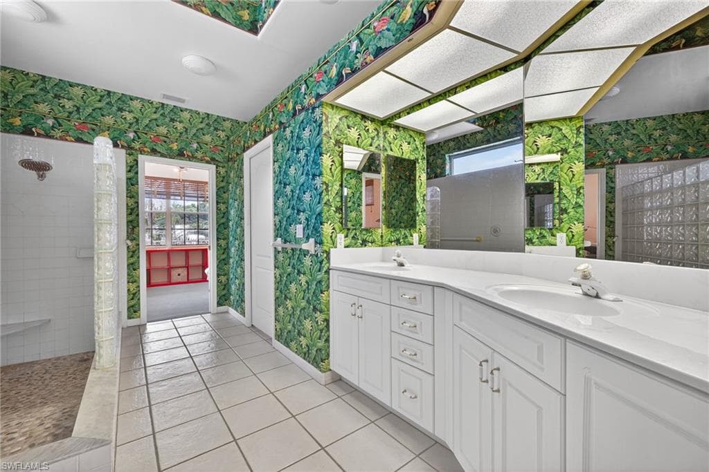 14941 Center ST-19