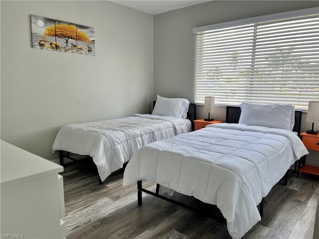 190 Palm DR 1-11