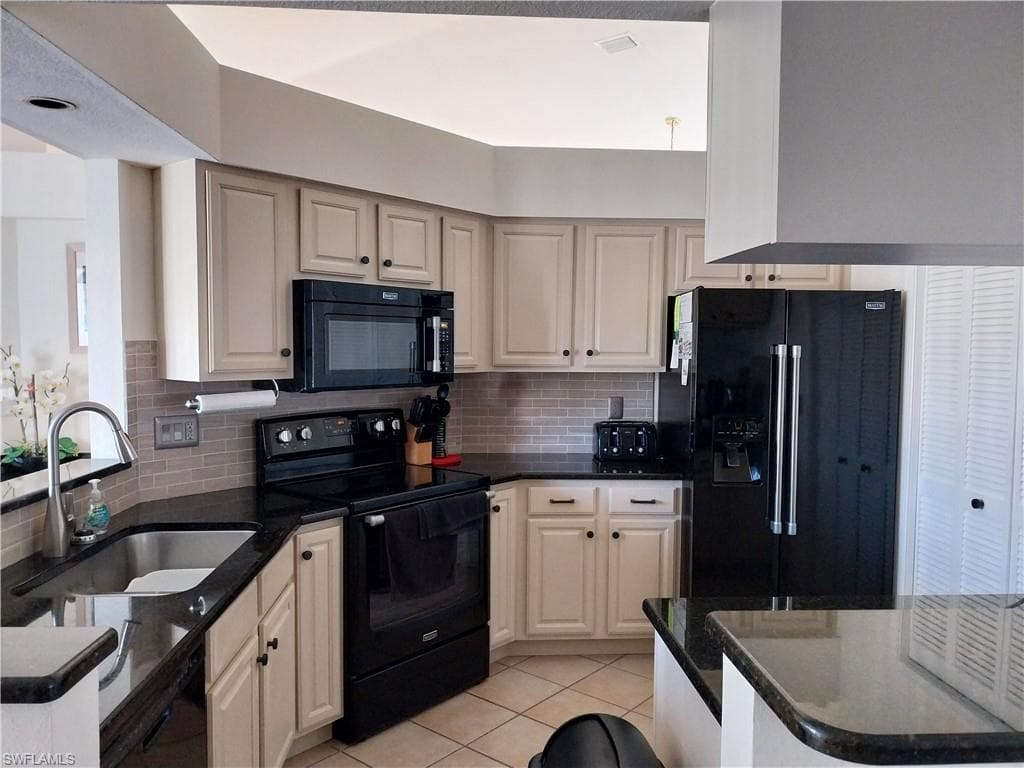 449 Dundee CT-9