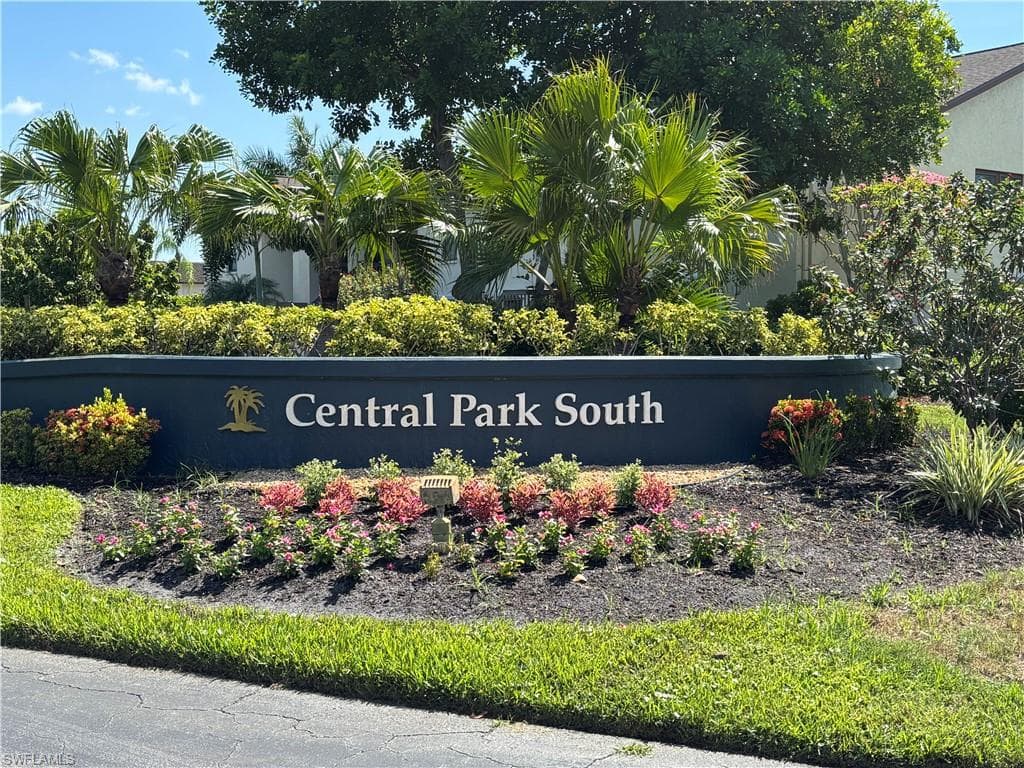 9285 Lake Park DR 101-1