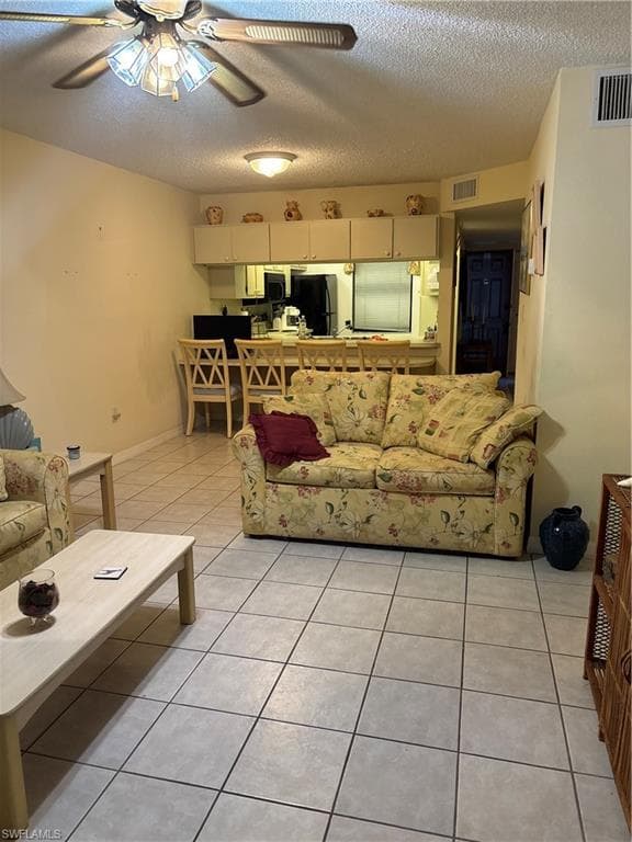 9285 Lake Park DR 101-9