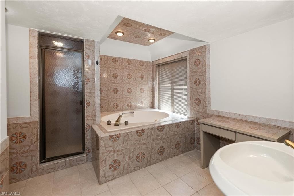 20014 Lake Vista CIR-19