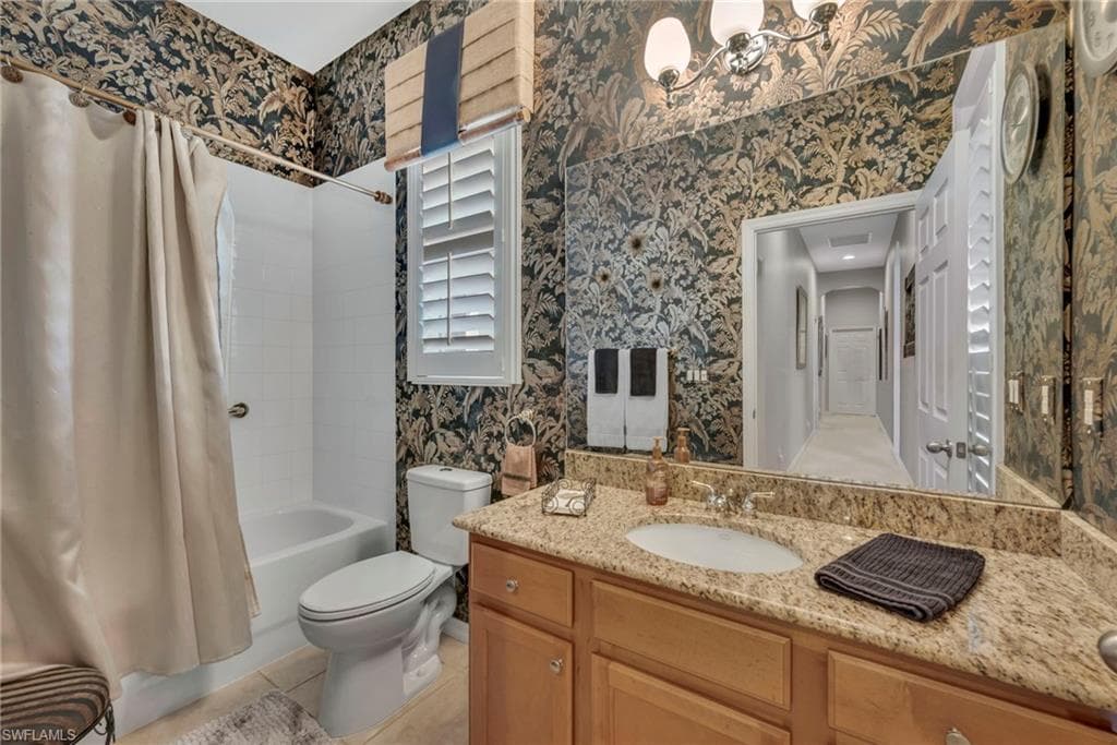 2111 Grove DR-14