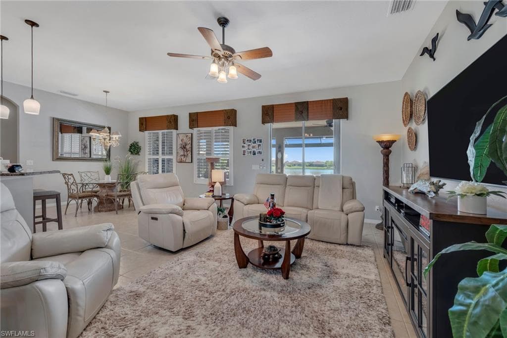 2111 Grove DR-4