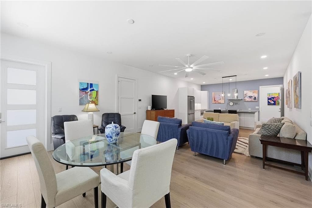 1232 Royal Palm DR-12