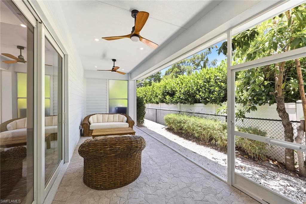 1232 Royal Palm DR-28