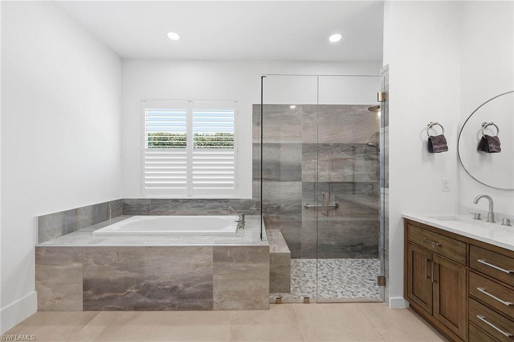 1232 Royal Palm DR-15
