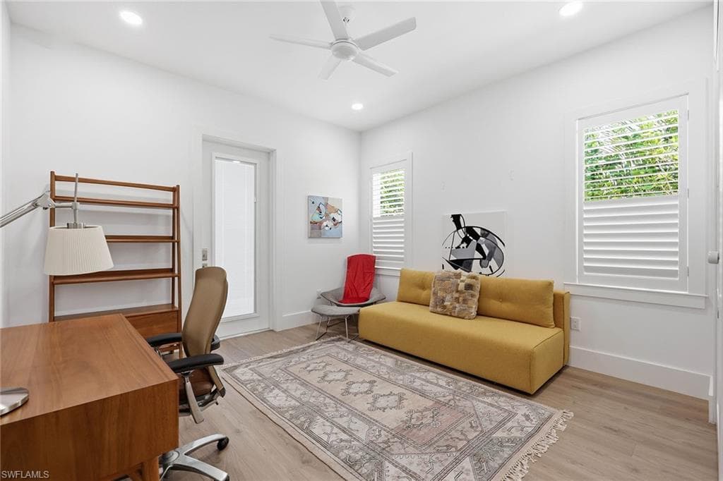1232 Royal Palm DR-29