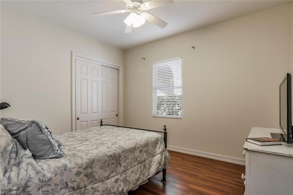 3155 Santorini CT-17
