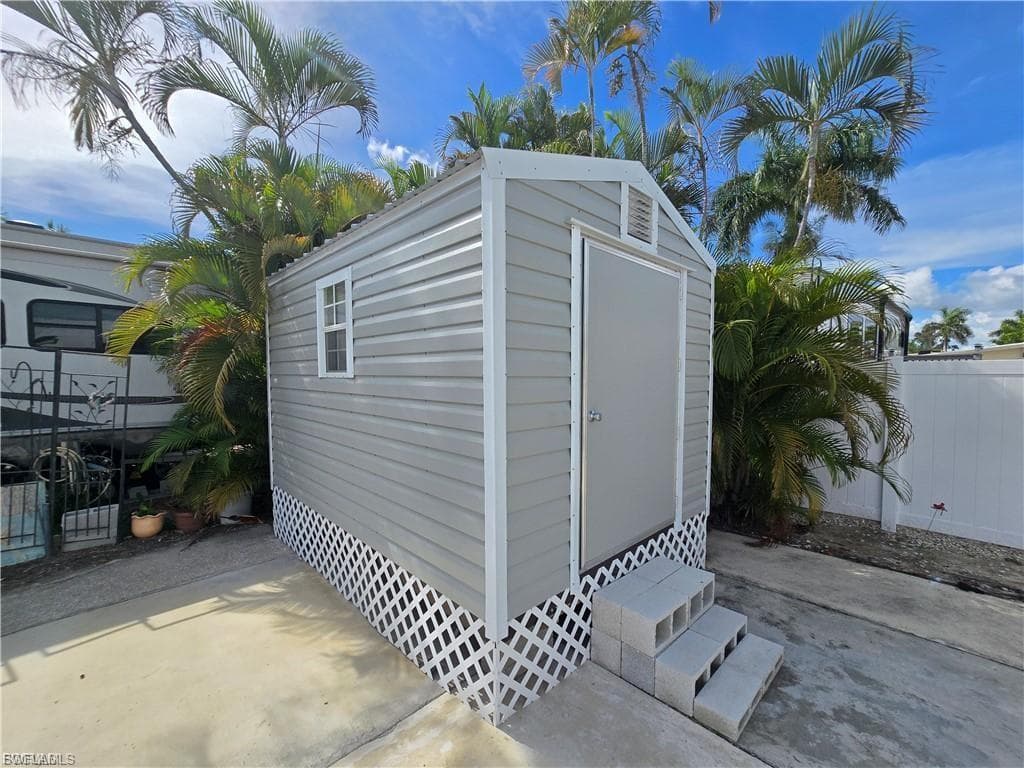 5650 Red Bird LN-6