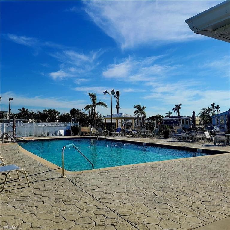 5650 Red Bird LN-13