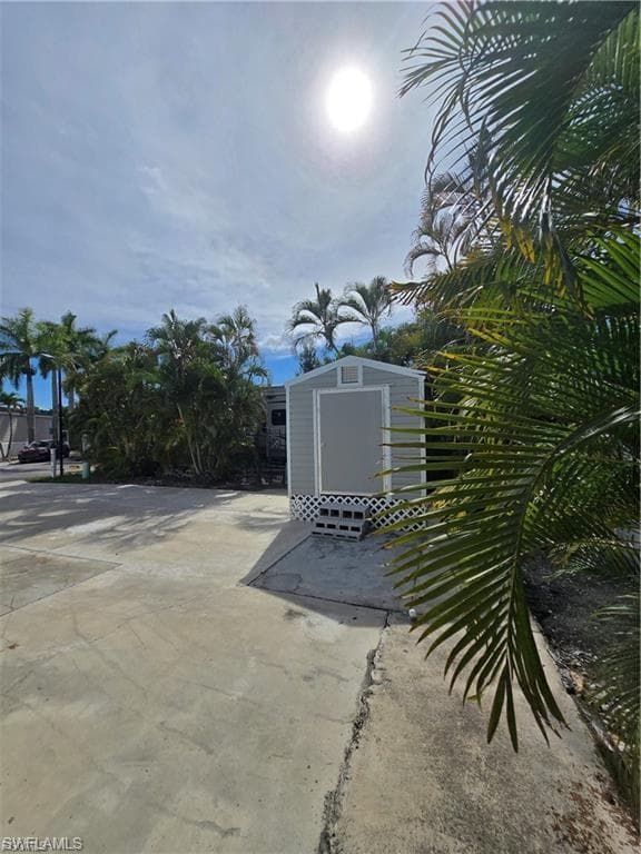 5650 Red Bird LN-4