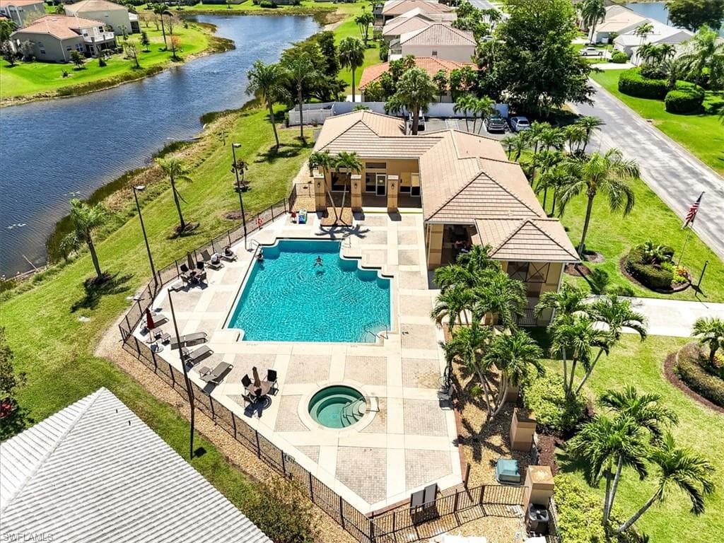 13870 Silver Lake CT-4