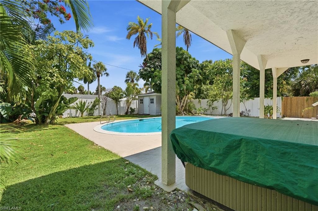 1358 Hopedale DR-44