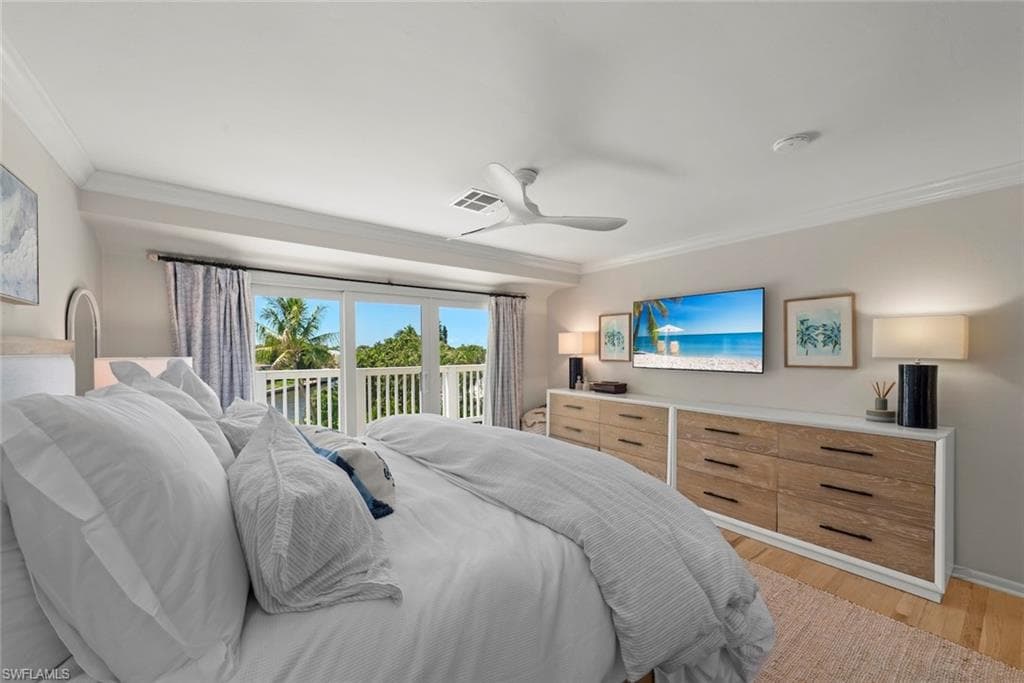 1048 Kings Crown DR-26