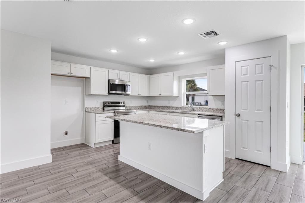 1242 Echard ST E-5