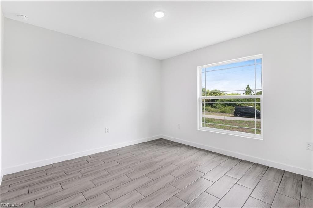 1242 Echard ST E-11
