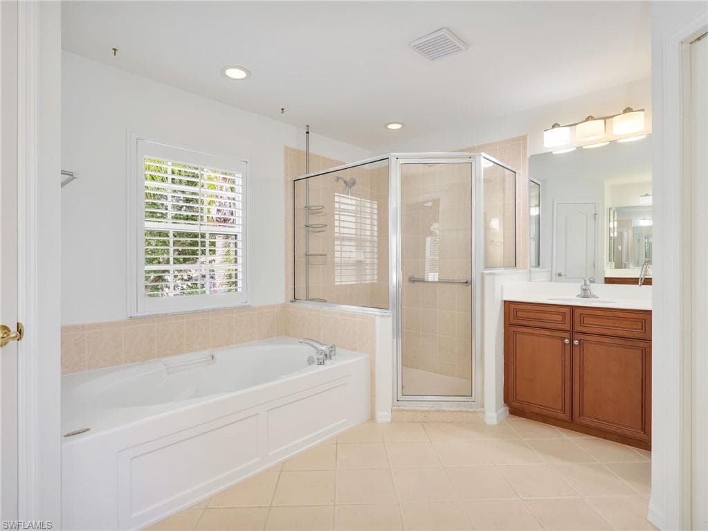 15092 Balmoral LOOP-20