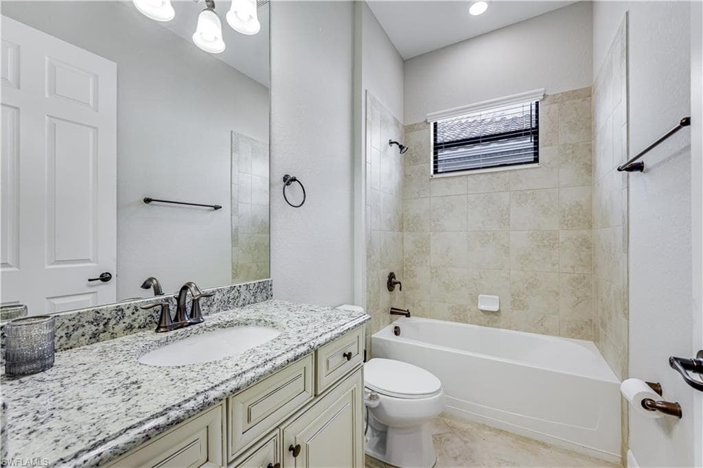 12840 Kinross LN-13