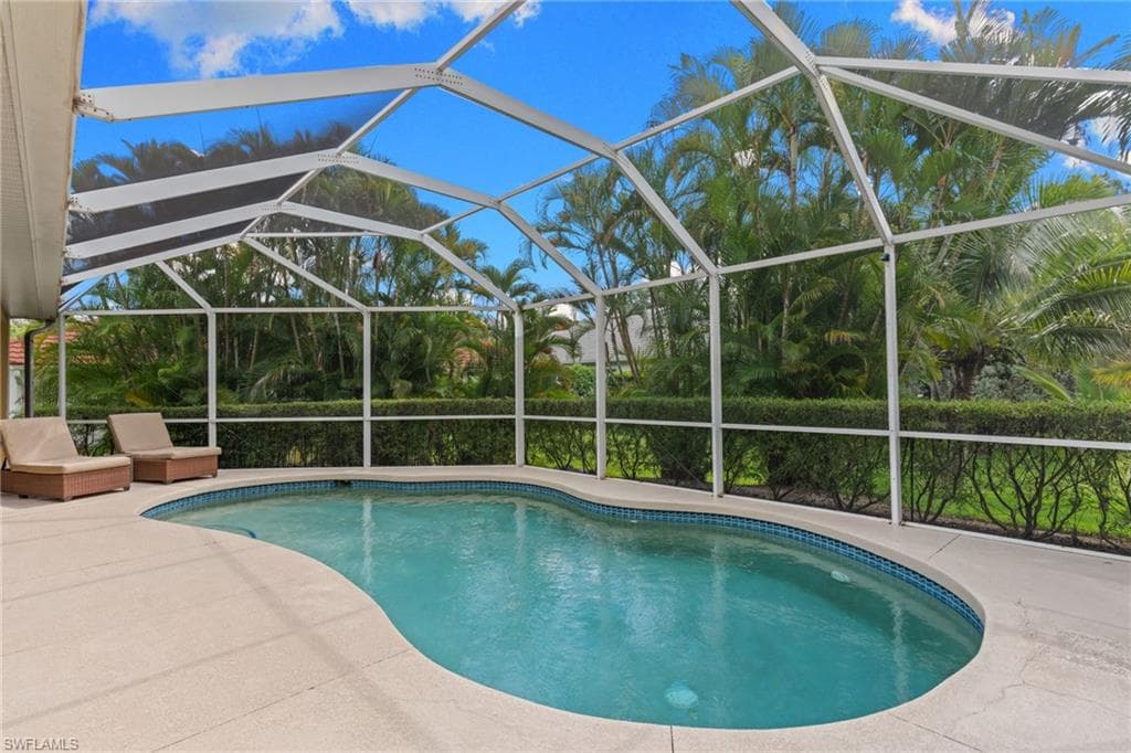 5005 Old Pond DR-31