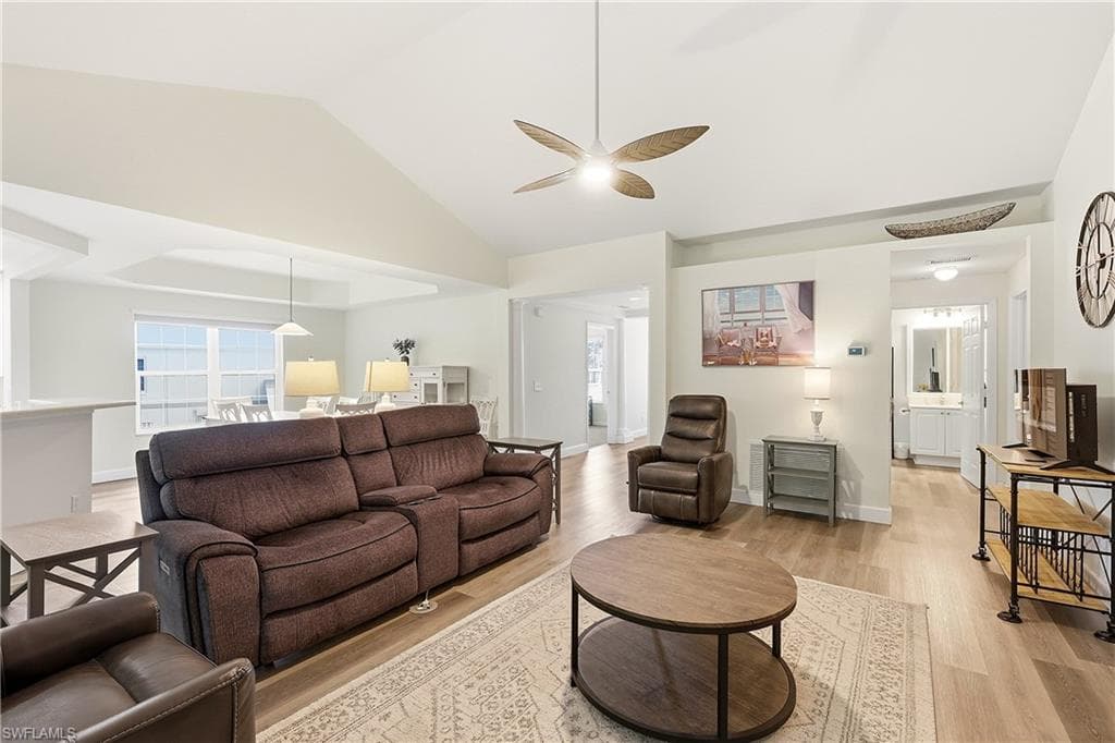 4229 Tequesta DR-6