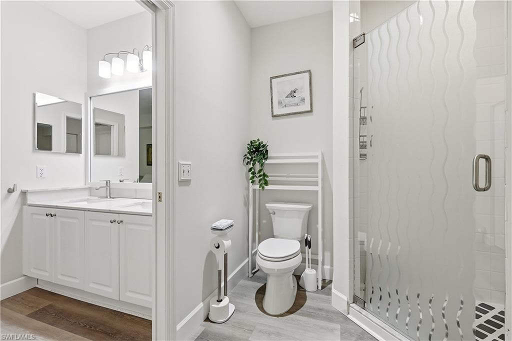 4229 Tequesta DR-18