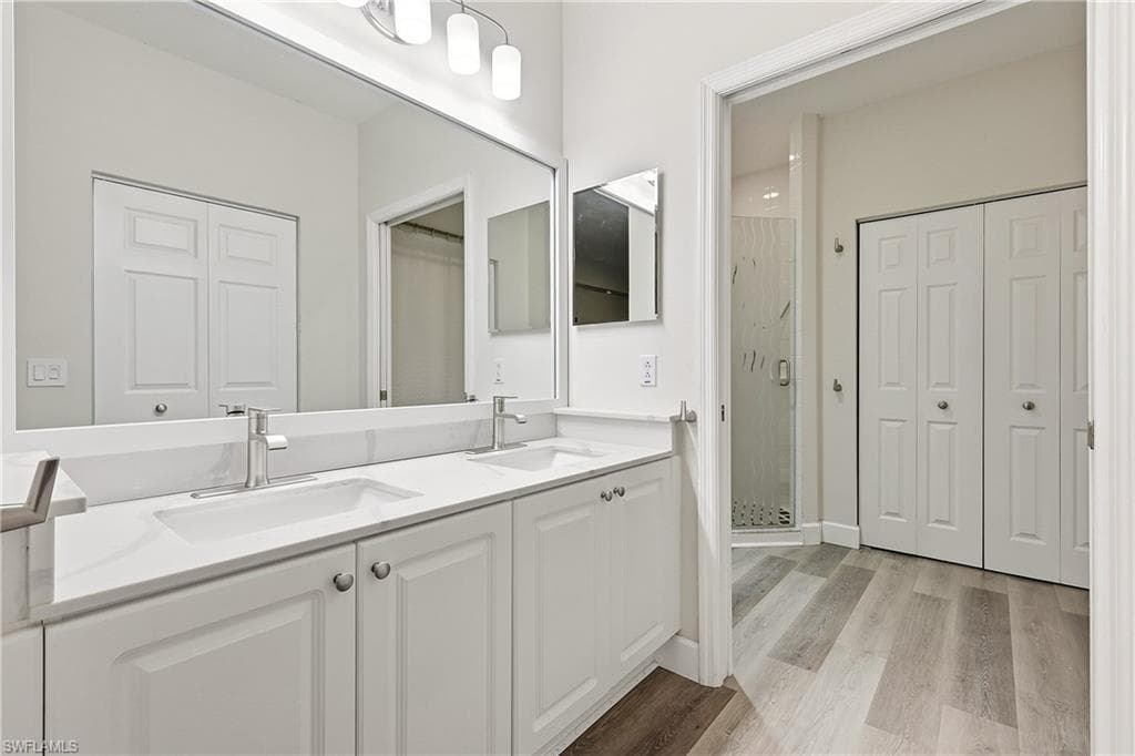 4229 Tequesta DR-19