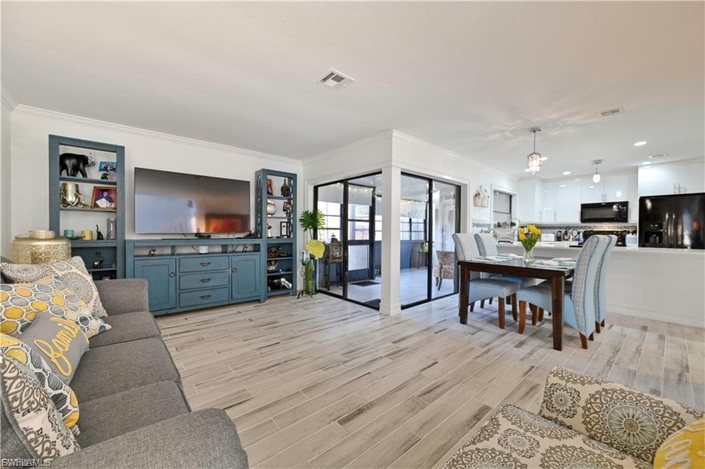 631 SE 12th AVE 98-3