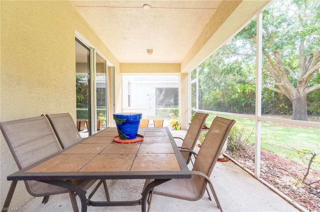 8713 Pegasus DR-17