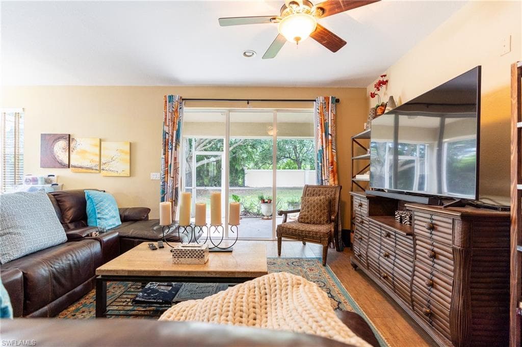 8713 Pegasus DR-12