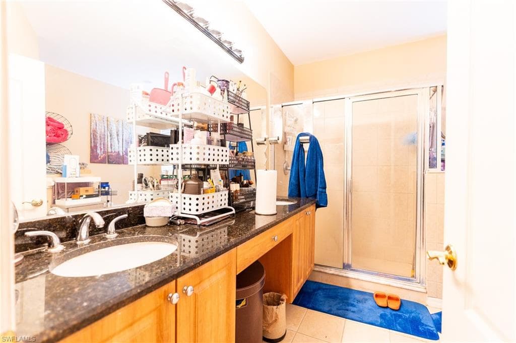 8713 Pegasus DR-34