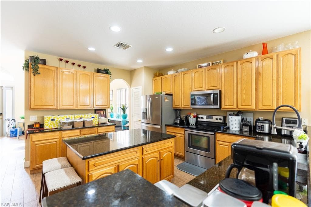 8713 Pegasus DR-14