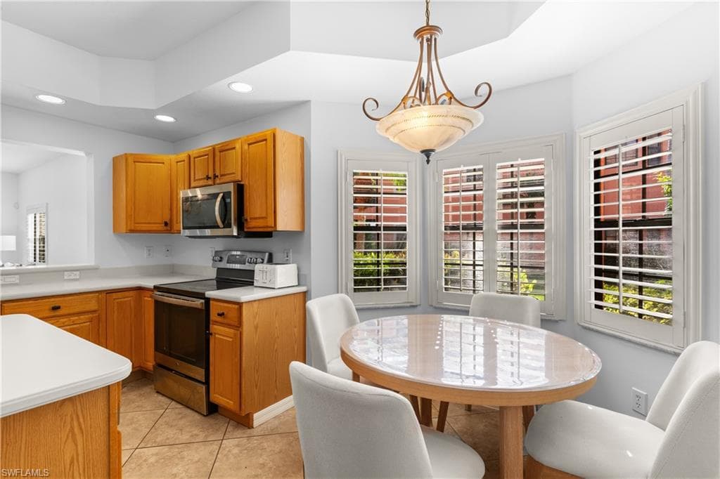 5805 Grande Reserve WAY 1102-14
