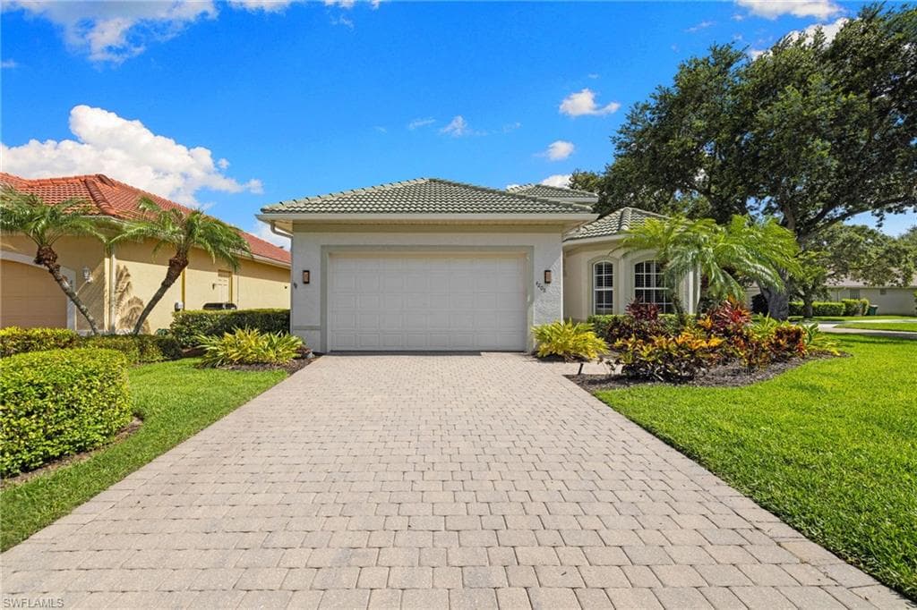 4208 Hampton LN-36