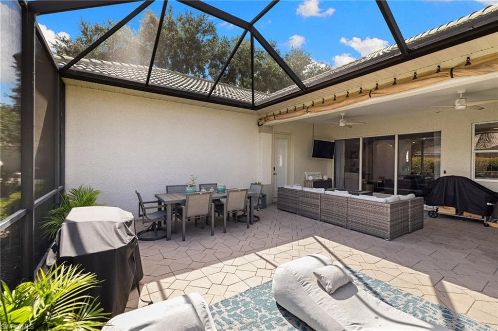 4208 Hampton LN-30