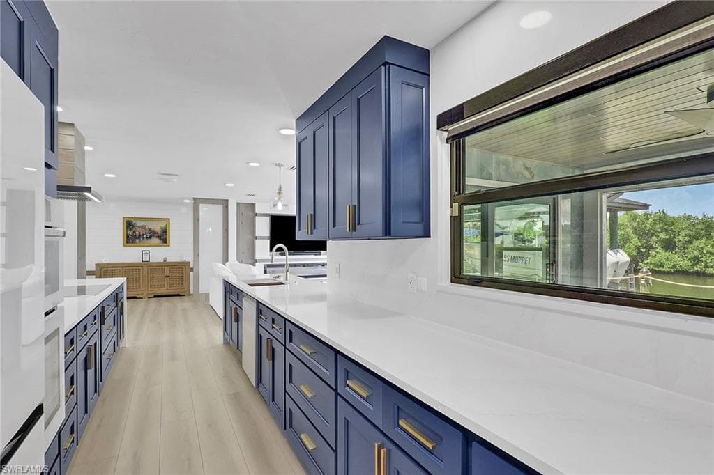 16340 Buccaneer ST-22