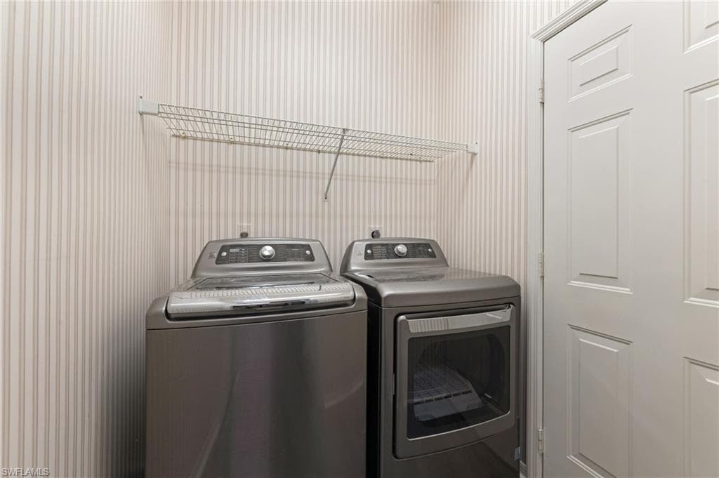 223 Stanhope CIR-25
