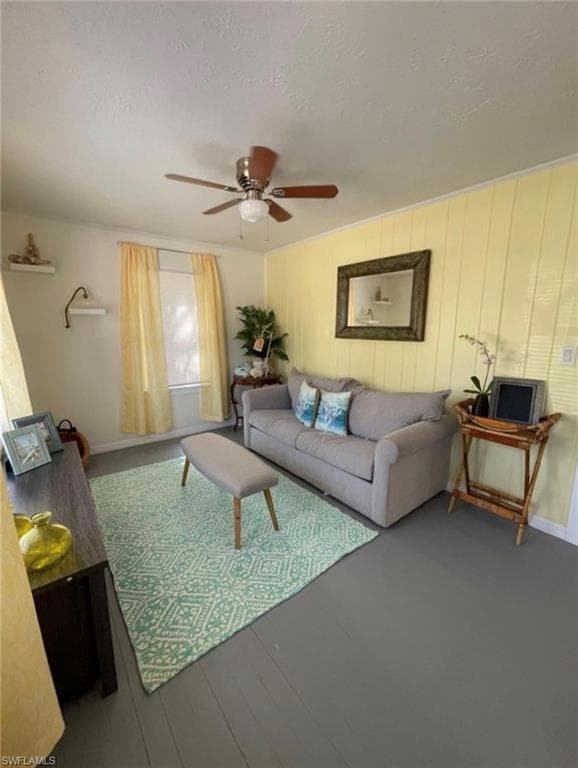 26900 N Riverside DR-4