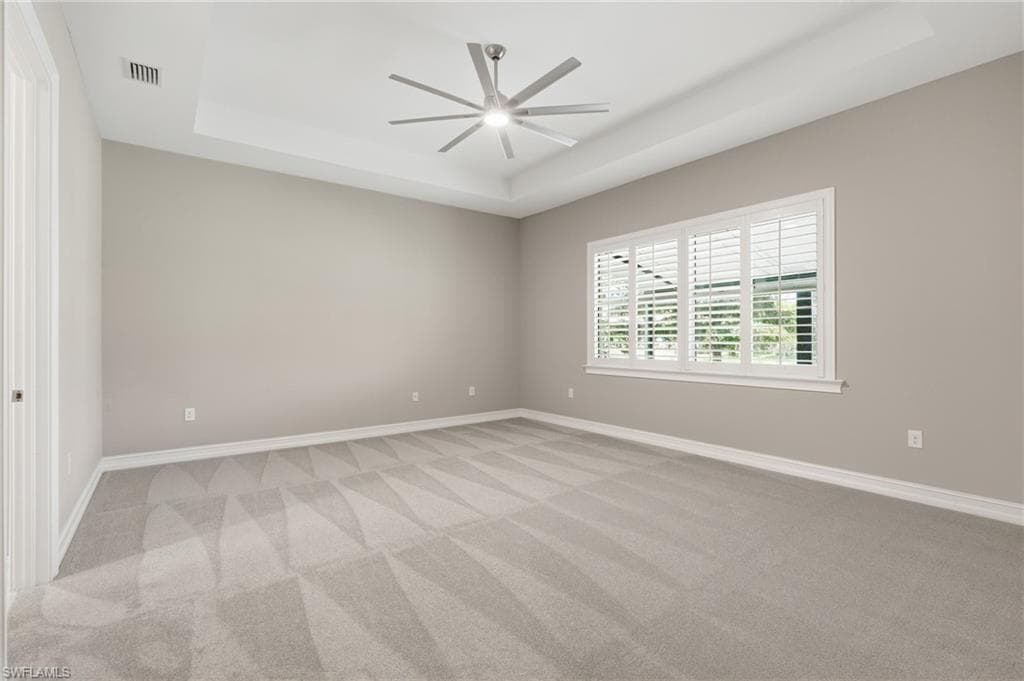 10240 Avonleigh DR-27