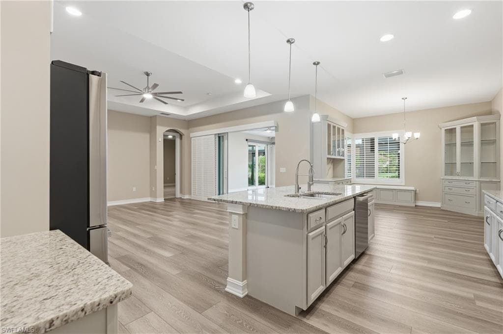 10240 Avonleigh DR-18