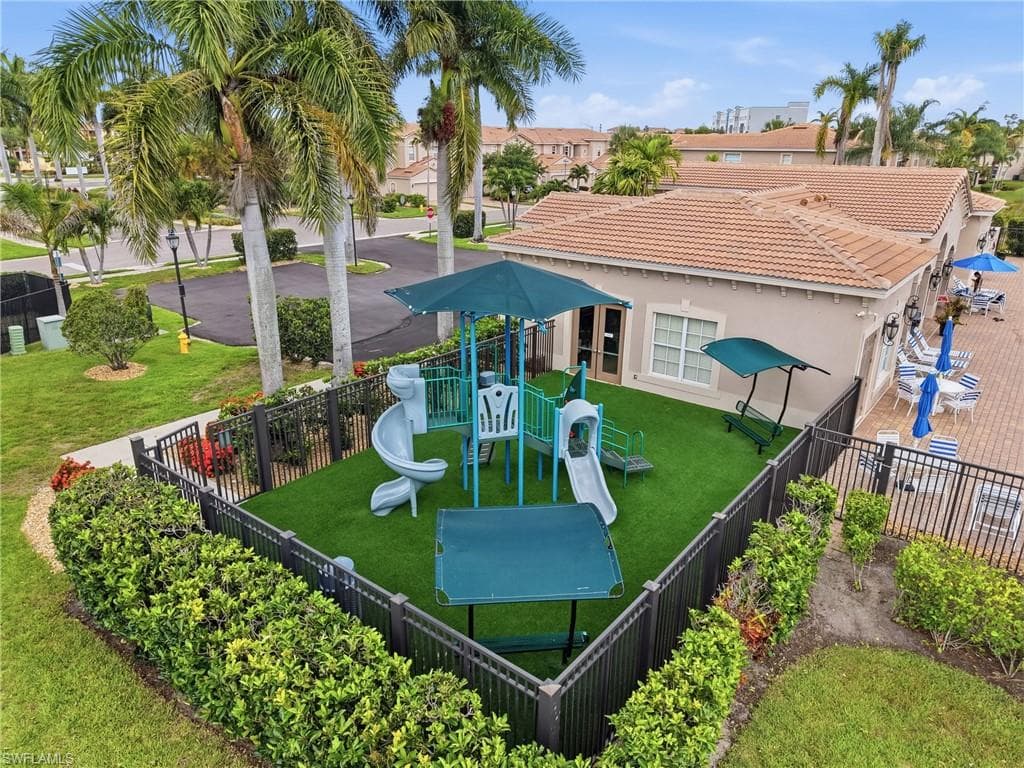 3818 Clearbrook LN-32