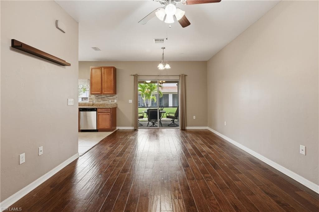 3818 Clearbrook LN-9