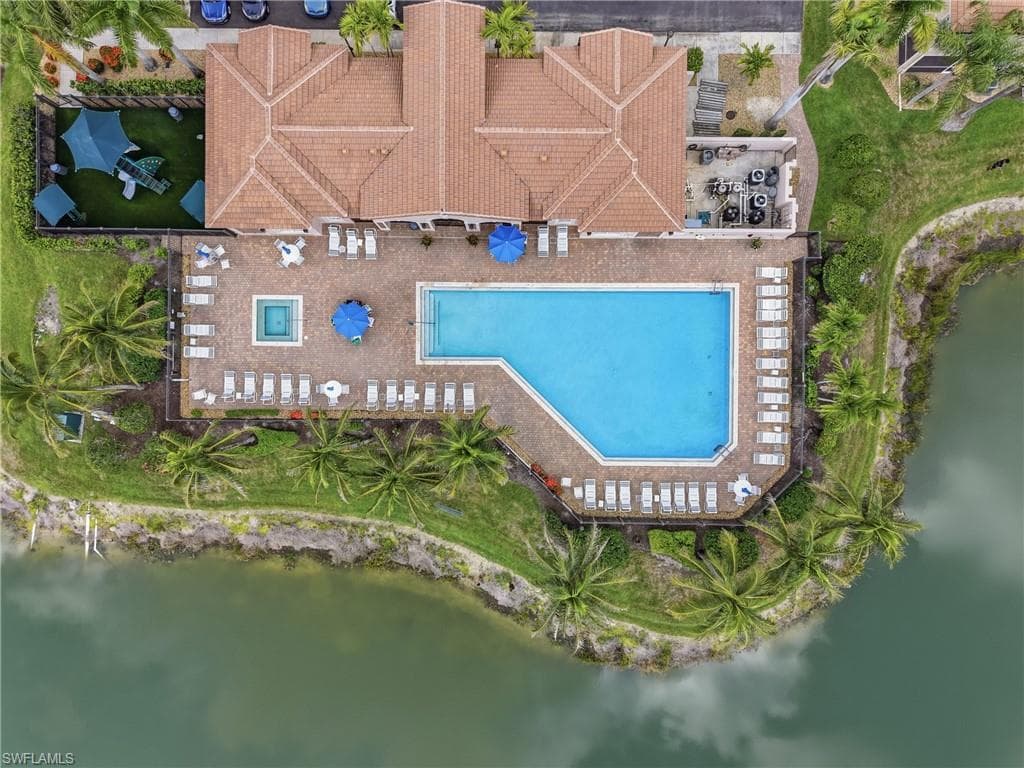 3818 Clearbrook LN-33