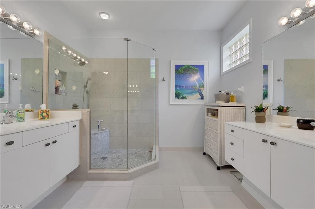 128 LIVERMORE LN-27
