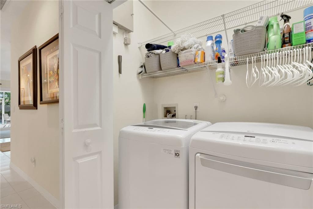 128 LIVERMORE LN-32
