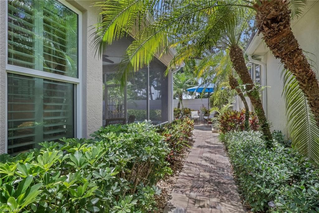 128 LIVERMORE LN-15