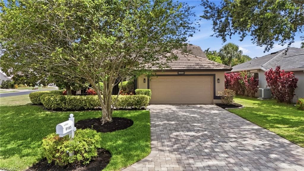 8185 Breton CIR-35