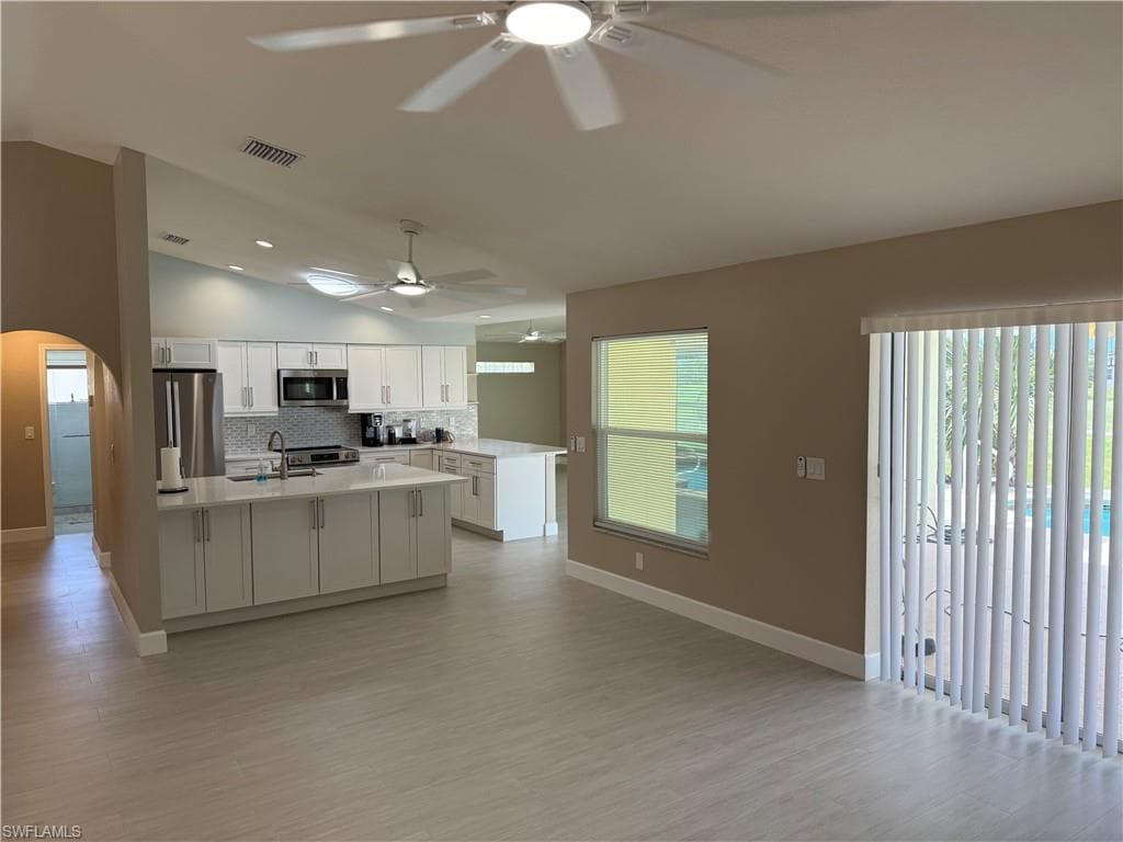 11574 Royal Tee CIR W-5
