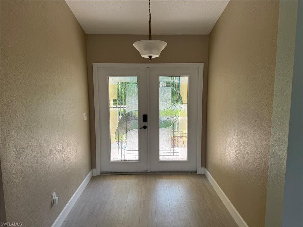 11574 Royal Tee CIR W-9